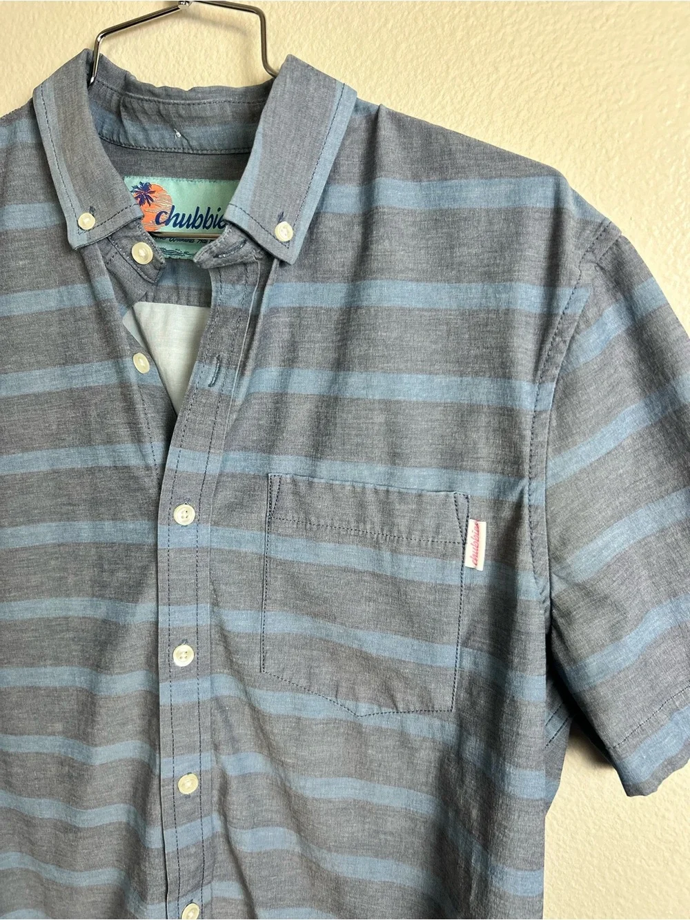 chubbies Gray and Blue Striped Short-Sleeve Button-Down Shirt